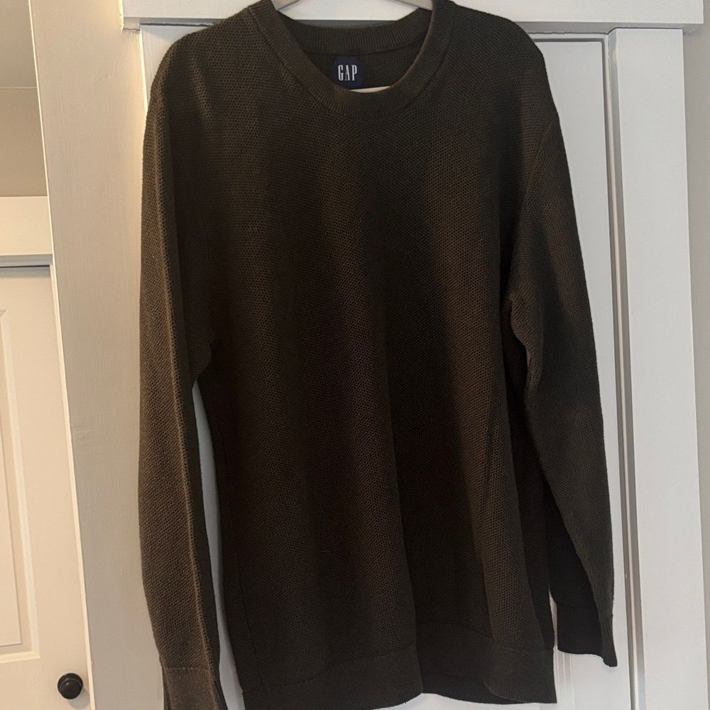 GAP Men's Dark Olive Crewneck Sweater